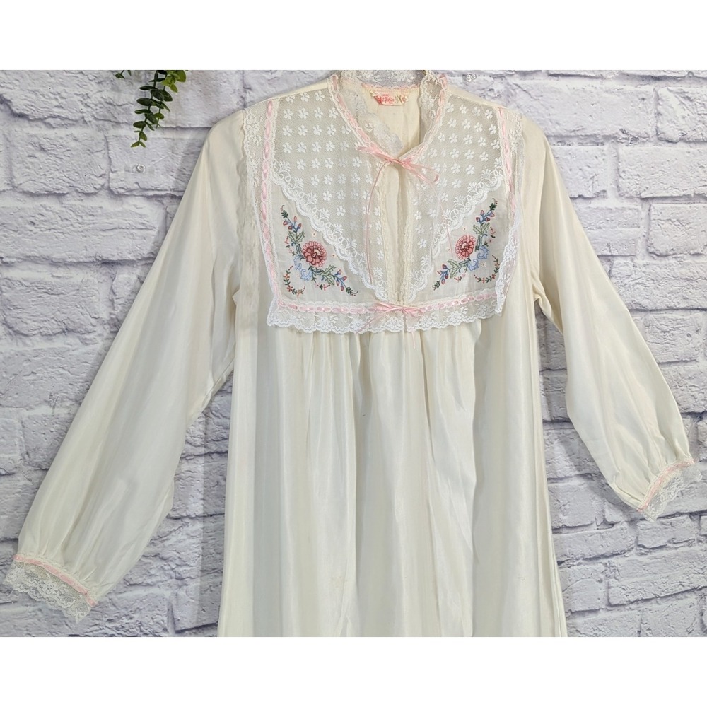 SINGLE STITCH😍Vntg Bert Yelin Iris White Long Nightgown SM Embroidered UnionUSA